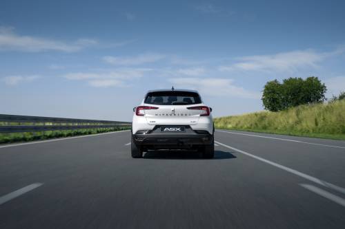 /UserFiles/ASX/MY23/16_23MY_ASX_PHEV_Instyle_PR-image_driving_rear.jpg